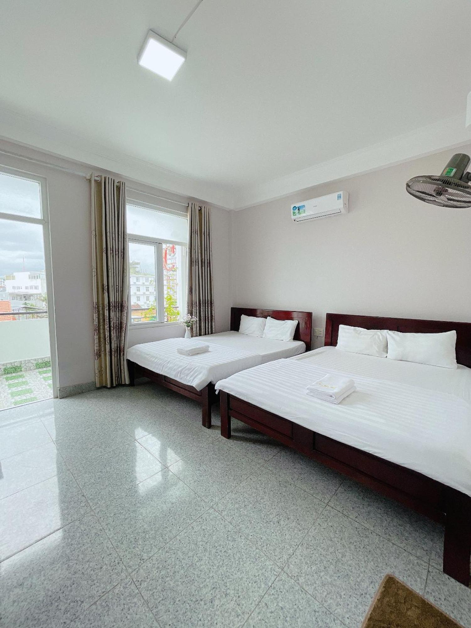 Amy Hotel Hue Exterior photo
